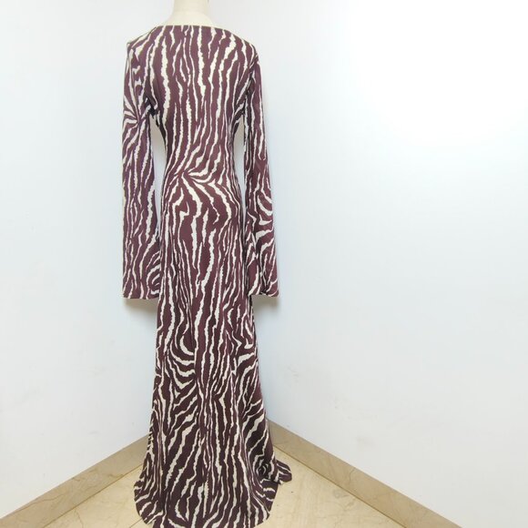 Realisation Par The Gia Bell-Sleeve Maxi Dress in Silk Jianhong Crepe - Picture 6 of 12